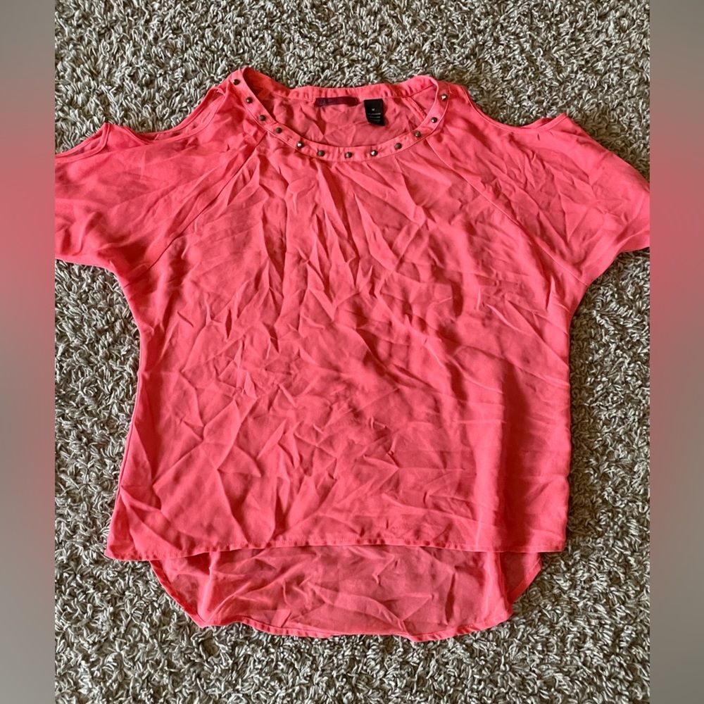 BKE RED Buckle women’s medium blouse top shirt coral polyester